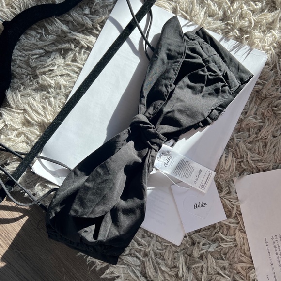 Adika / Edikted black tie front crop top - Picture 4 of 4